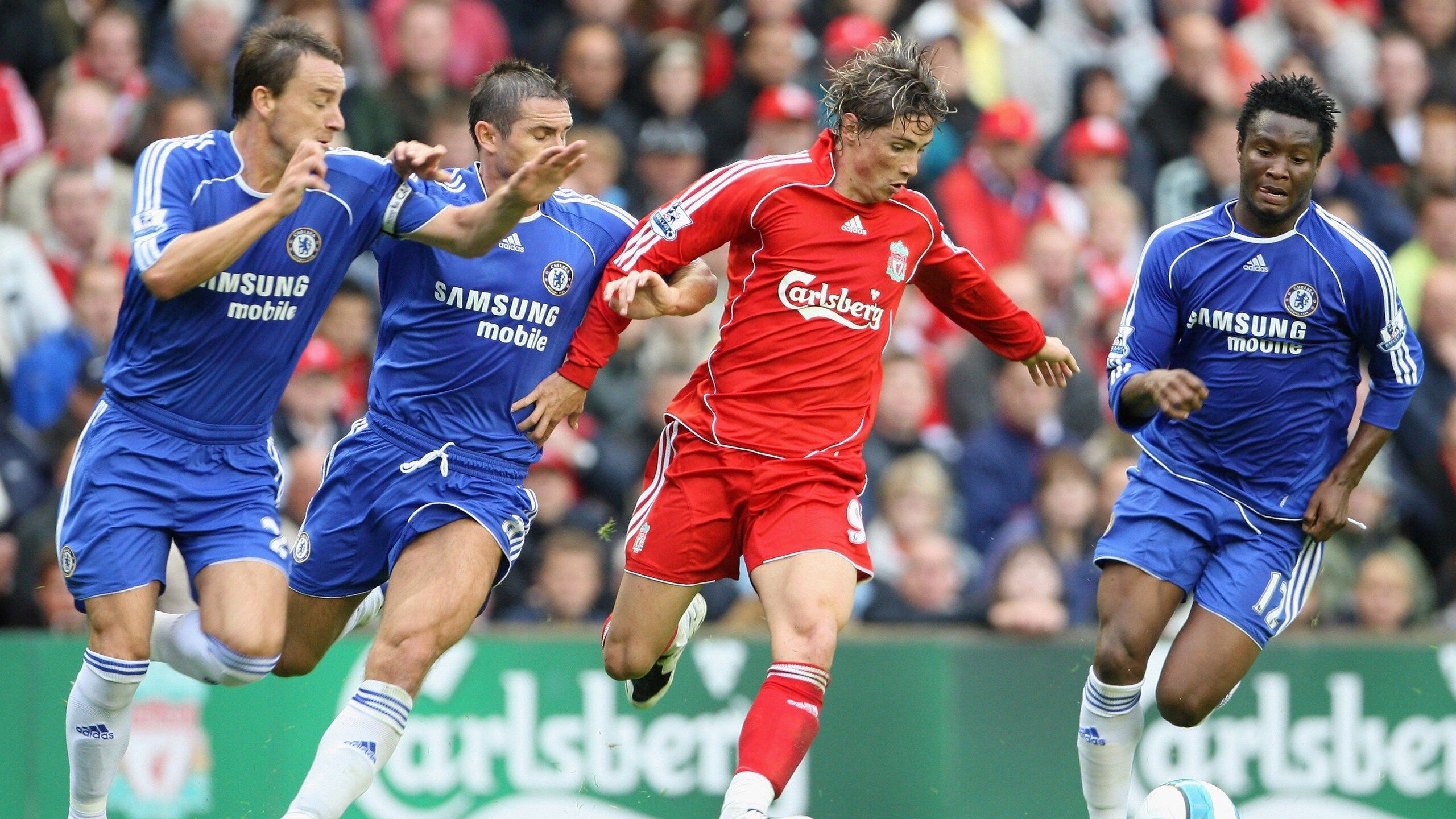 -城市挑战极限跑，夜色之中尽情释放热情，城市极限跑酷游戏