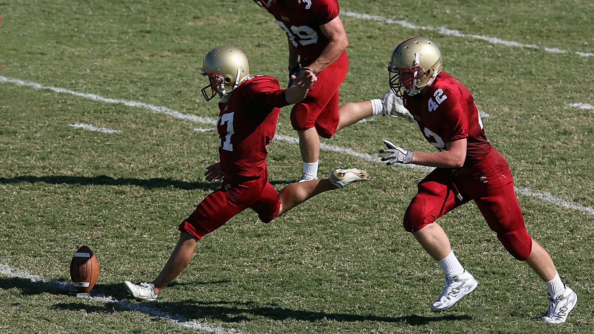 球迷热情支持,现场气氛热烈动人,球迷互动